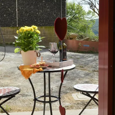 Villa La Collina Del Poeta *