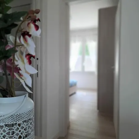 Villa La Collina Del Poeta