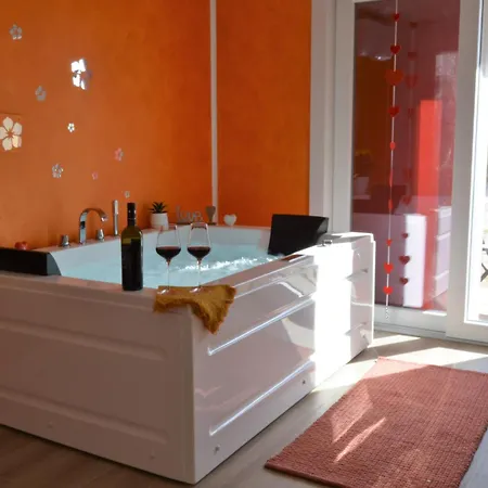 Villa La Collina Del Poeta